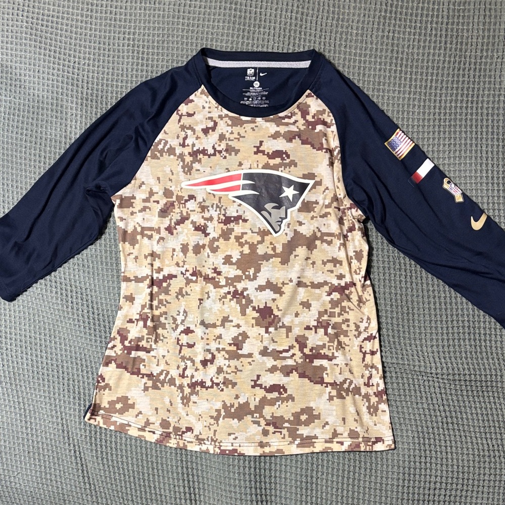 Women’s Patriots Shirt